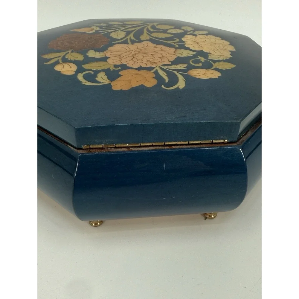 Vintage Sorrento Italy Inlaid Music Box Reuge Swiss Movement Canon in D Works